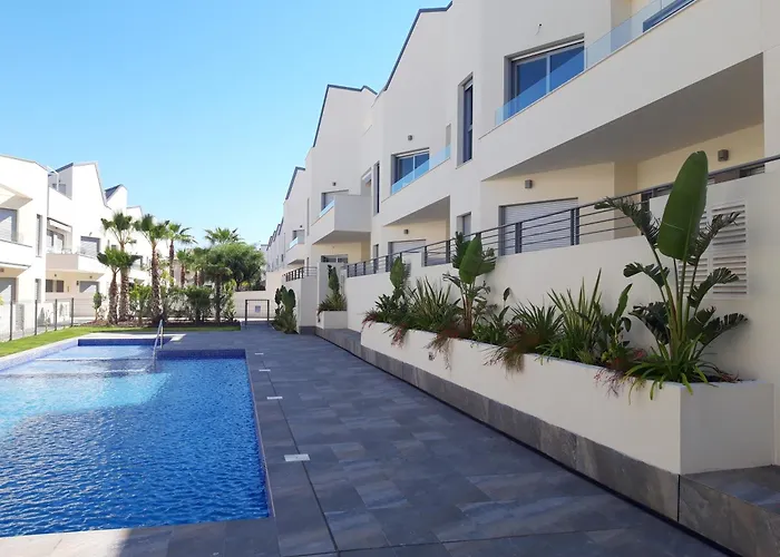 Amalia Ii - Heated Pool, Sauna & Jacuzzi Torrevieja