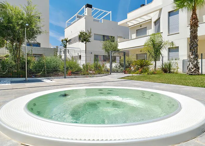 Amalia Ii - Heated Pool, Sauna & Jacuzzi Torrevieja